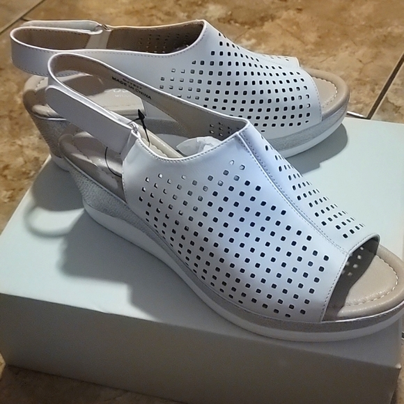 Wedges sandals  size 9 - Picture 1 of 9